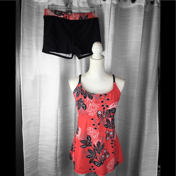 NWOT Tankini Boy Shorts Top 14-16 Bottoms 12-14